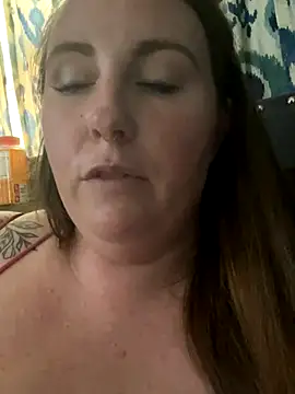 Domimommy420's Live Sex Cam Show