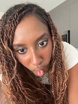 Your_Paris' Live Sex Cam Show