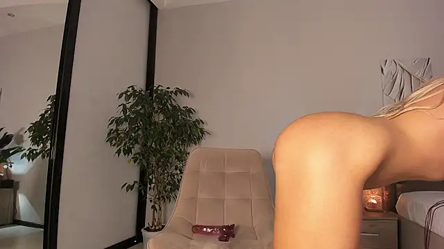 creambaby1's Live Sex Cam Show