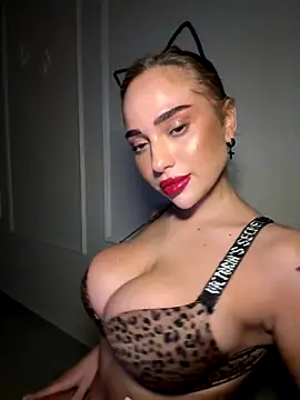 CardiSweetBaby's Webcam Show