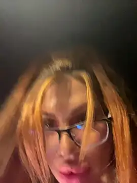 krysstal003's Live Sex Cam Show