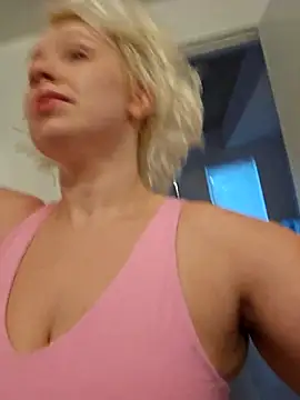 MadelynDaisyMoanroe's Webcam Show