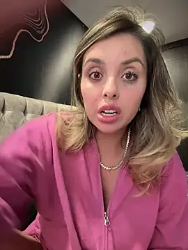 Alirawrz's Live Sex Cam Show