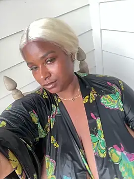 BigFineSelena's Live Sex Cam Show