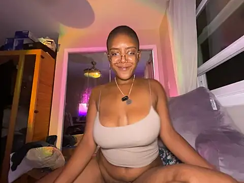 aliayourfav's Webcam Show