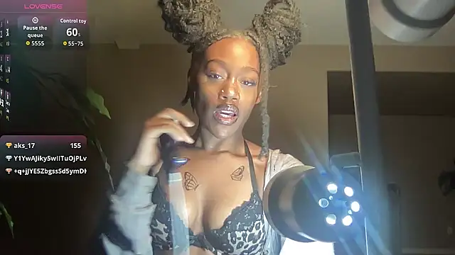 maskedgirl5005's Live Sex Cam Show