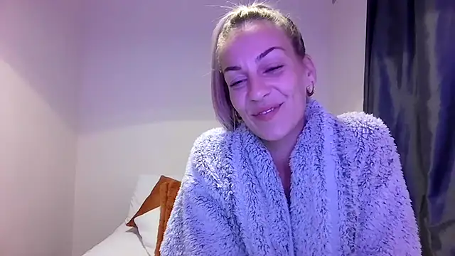 Edenfox-'s Live Sex Cam Show