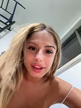 SophieVJ's Live Sex Cam Show
