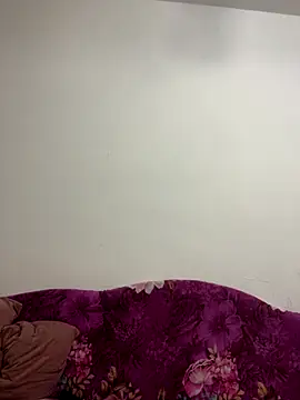 yzabell18's Live Sex Cam Show