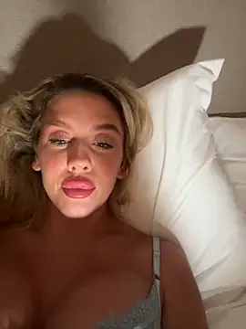 bonniepeachh's Live Sex Cam Show