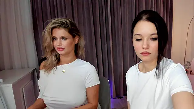 AngieLovesAlexis' Live Sex Cam Show