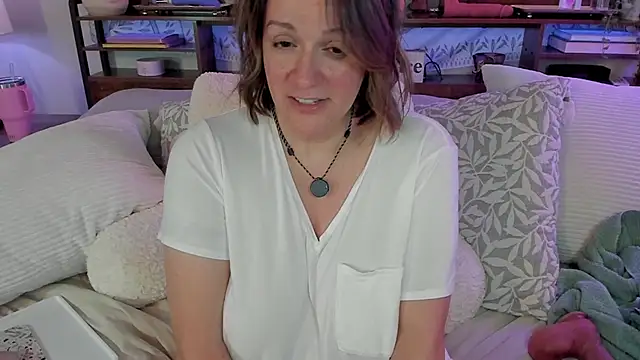 BigBoobsMcGee's Webcam Show