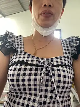 Naomii-i's Live Sex Cam Show