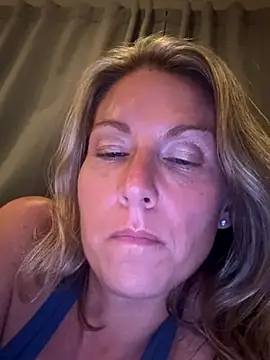 sophiasloane's Live Sex Cam Show