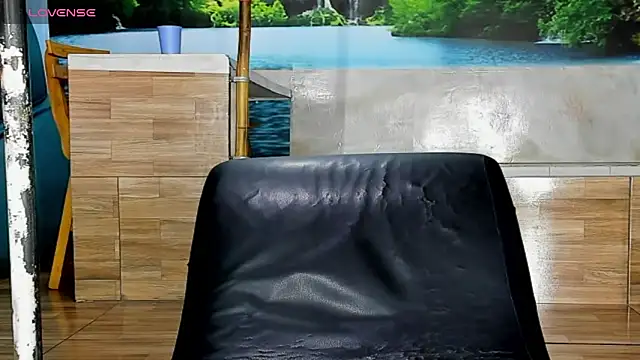 Dirt-Latin-Couple's Webcam Show