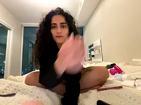 silkygemm's Live Sex Cam Show
