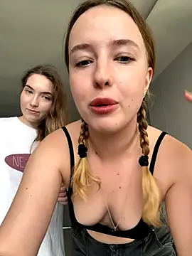 Nura_n_Sarah's Live Sex Cam Show