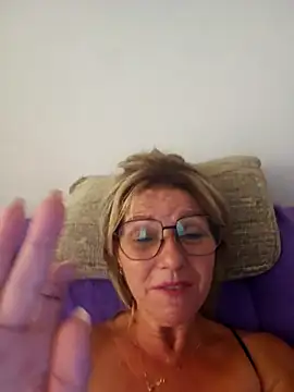 Melody73's Live Sex Cam Show