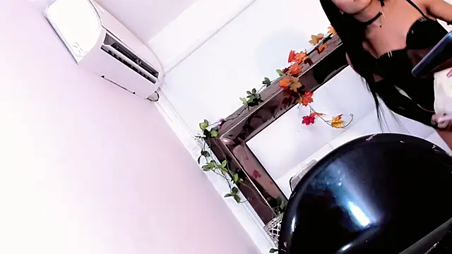 shantal_ts_x's Live Sex Cam Show