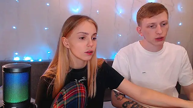 juliaanddima's Live Sex Cam Show