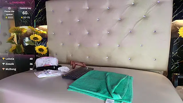 Ruby-Blaze_'s Live Sex Cam Show