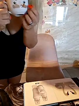 qSensi's Live Sex Cam Show