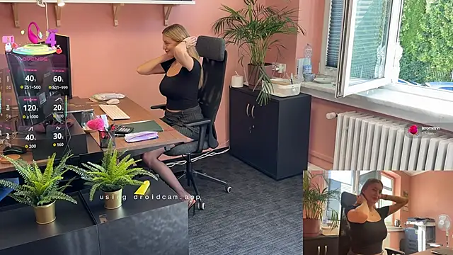 legsLONG's Live Sex Cam Show