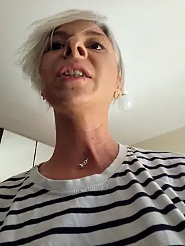 RalucaFrizzi's Live Sex Cam Show