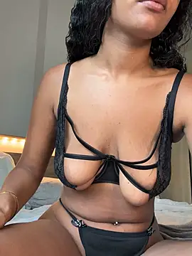 bambigirlxx's Live Sex Cam Show