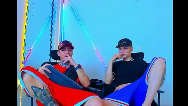 HOT_boy2025's Live Sex Cam Show