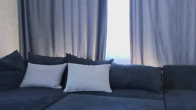 NaughtySeraphine's Live Sex Cam Show