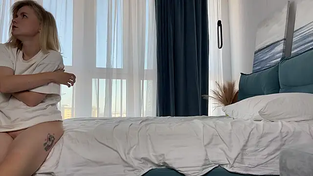 Adelovenick's Live Sex Cam Show