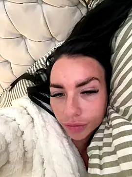 BELLABLACKXUK's Live Sex Cam Show