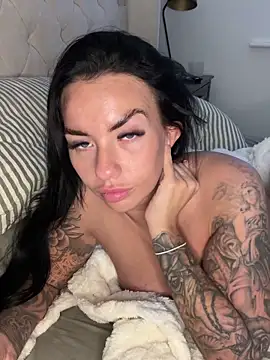 BELLABLACKXUK's Live Sex Cam Show