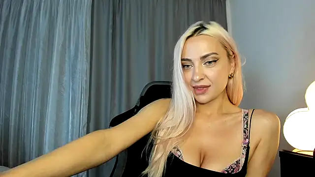 _Miss_Valentina_'s Live Sex Cam Show