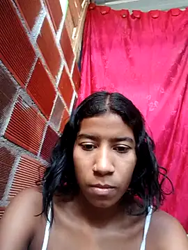 Daphne_rogerrXXX's Webcam Show