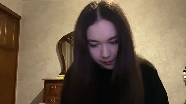 Pikmigirl18's Live Sex Cam Show