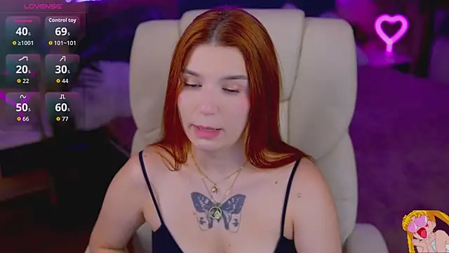 RedShinee's Live Sex Cam Show