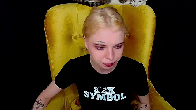 Creatrix_Lola's Webcam Show
