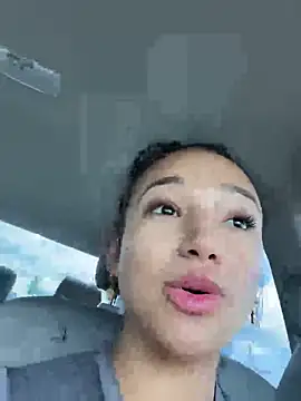 lmaobye123's Webcam Show