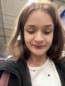 KittyQueeny's Live Sex Cam Show