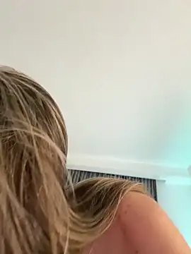 IsabellaEtthan's Live Sex Cam Show