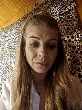 Scromnica94's Live Sex Cam Show