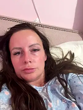 nightingale27's Live Sex Cam Show