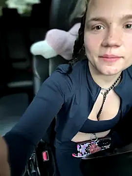 Cutiepiespanks' Live Sex Cam Show