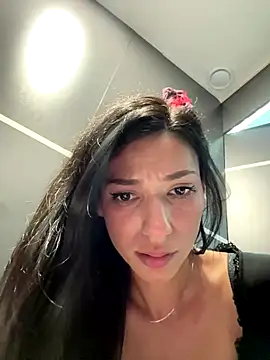 _MiaQueen_'s Webcam Show