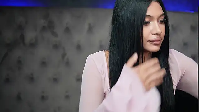 GiuliaSya's Live Sex Cam Show