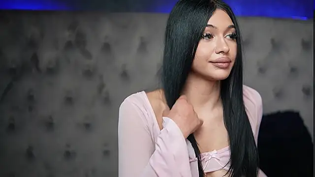 GiuliaSya's Live Sex Cam Show