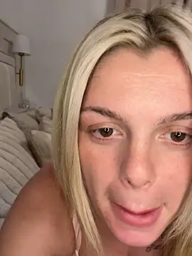 Irish_BarbieMilfx's Live Sex Cam Show