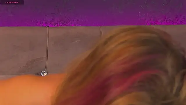 ZoeMesmerize's Live Sex Cam Show